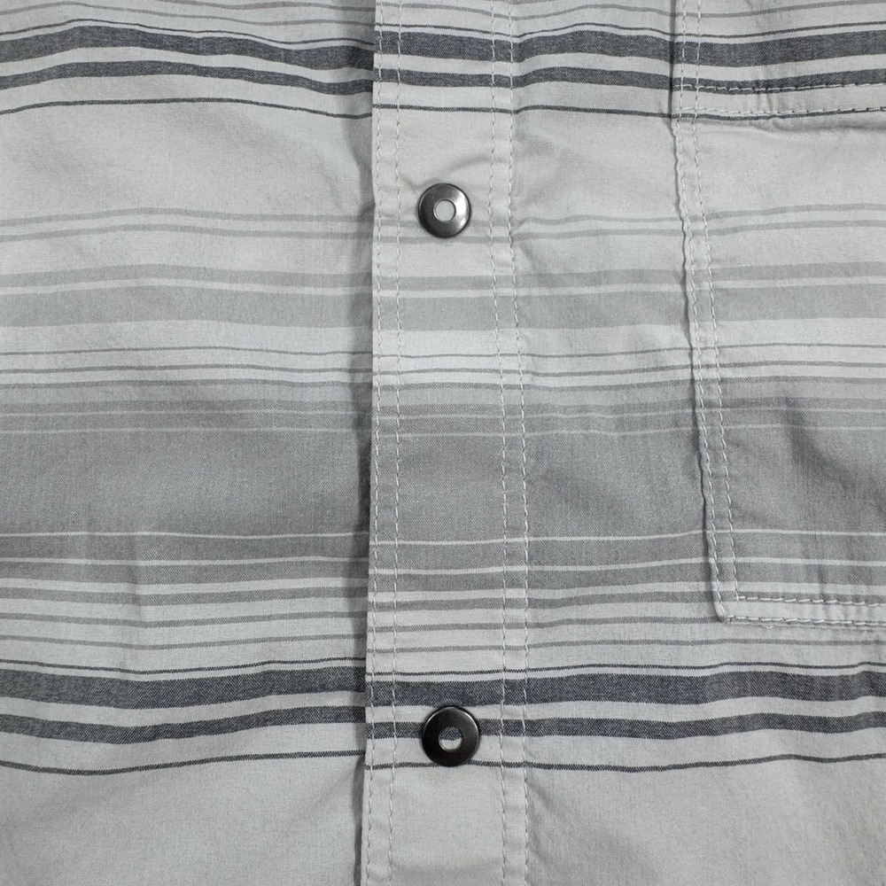 KUHL Button Down Shirt Mens Large Gray Striped Short Sleeve Snap Front Outdoor - Picture 8 of 8